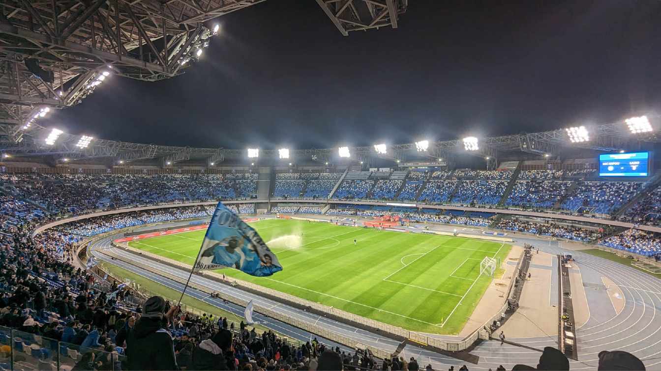 SSC Napoli: Conte prepara la sfida Champions, dubbi sulle condizioni di Kvara